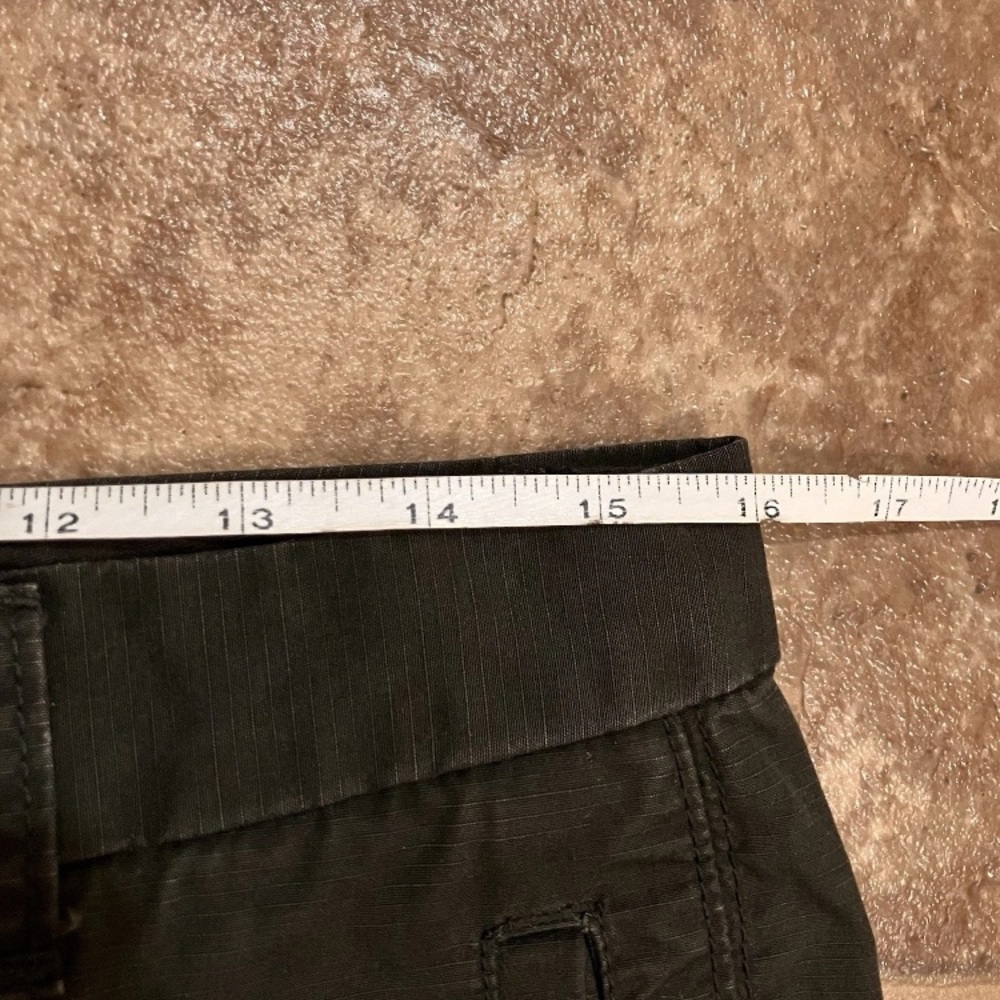 Women's Cargo Pants - Classic Utility Style - Picture 6 of 8